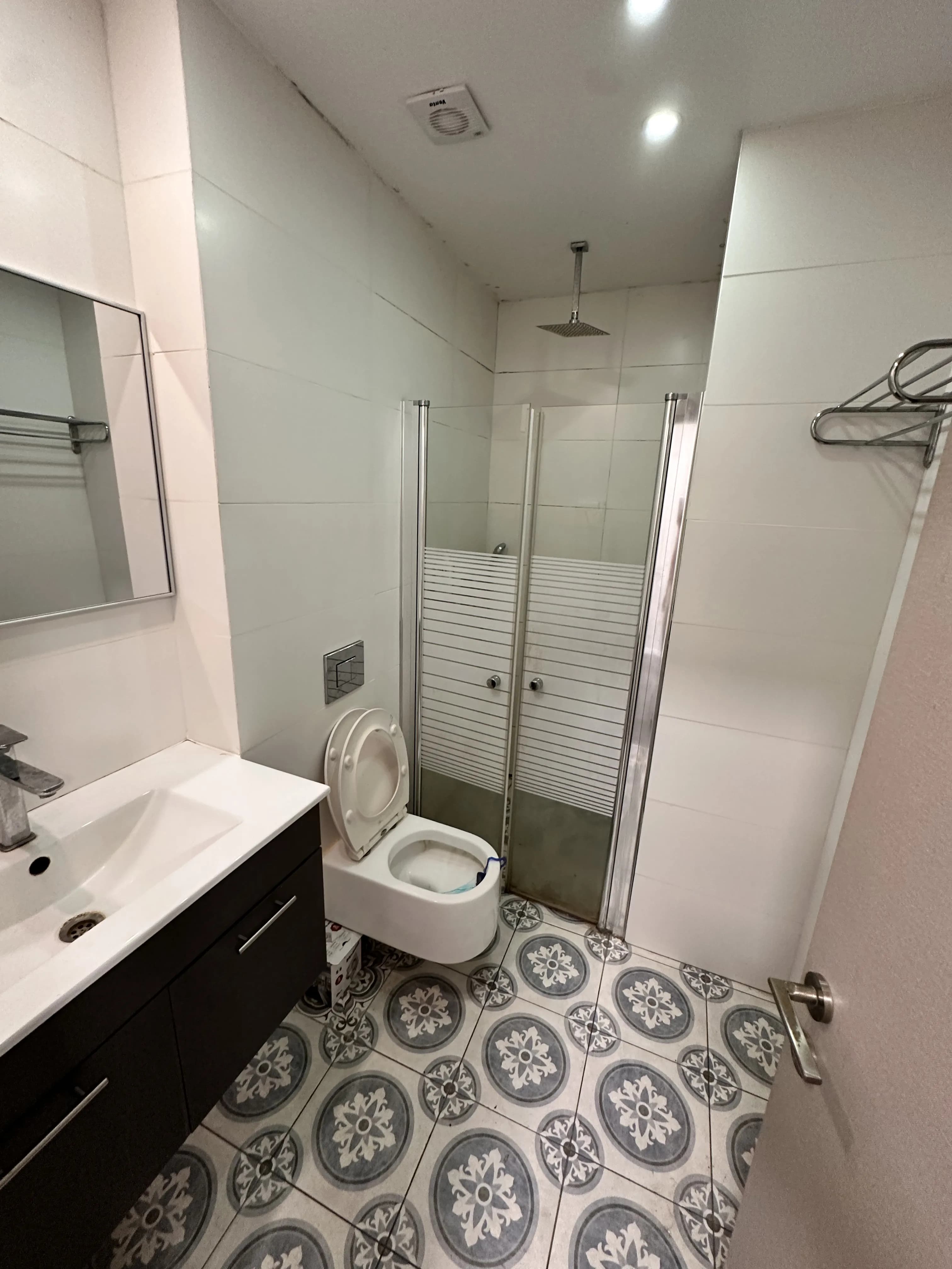 דירת 3 חדרים — קומה 4 - תמונה 3