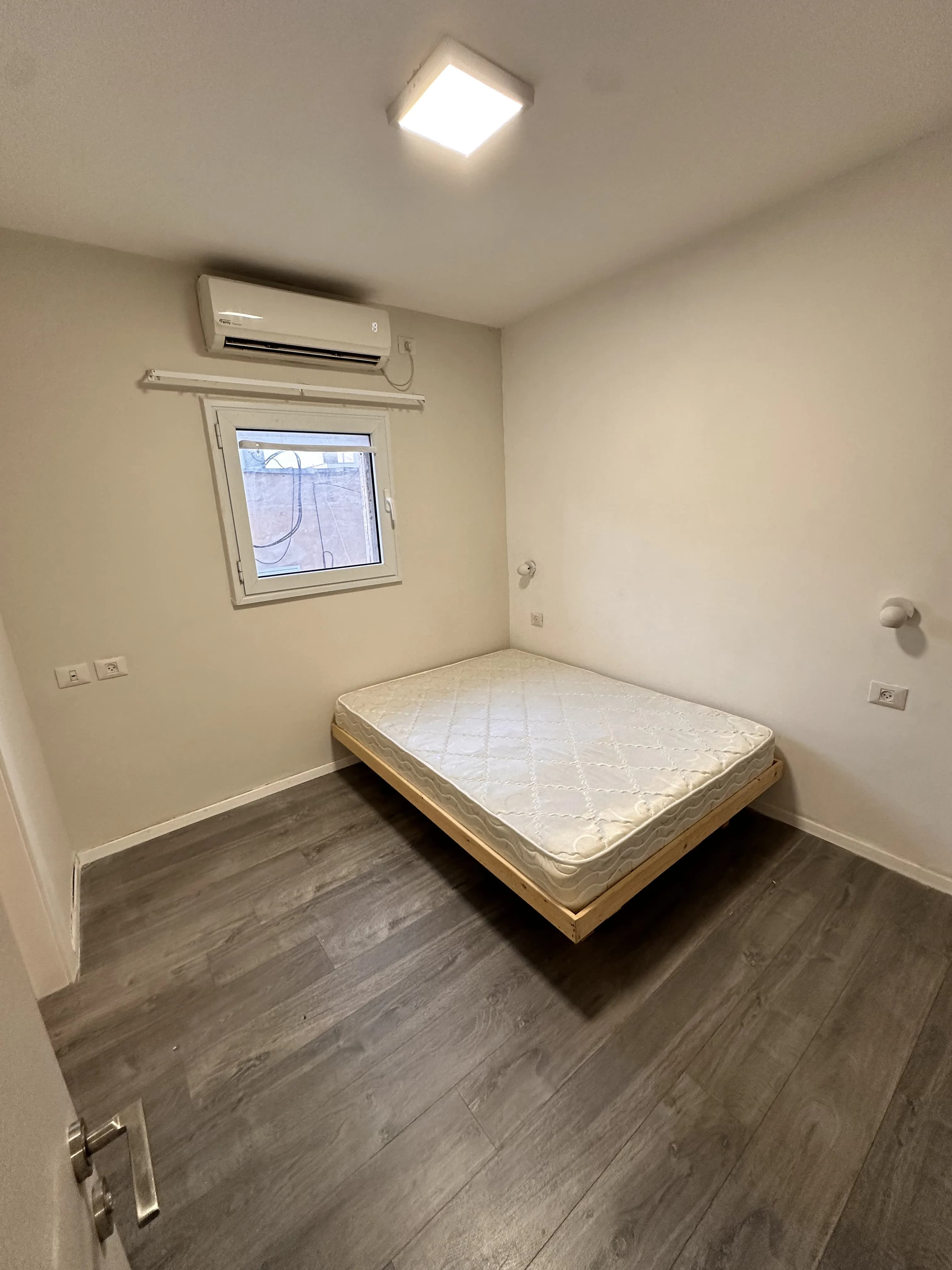 דירת 3 חדרים — קומה 4 - תמונה 4