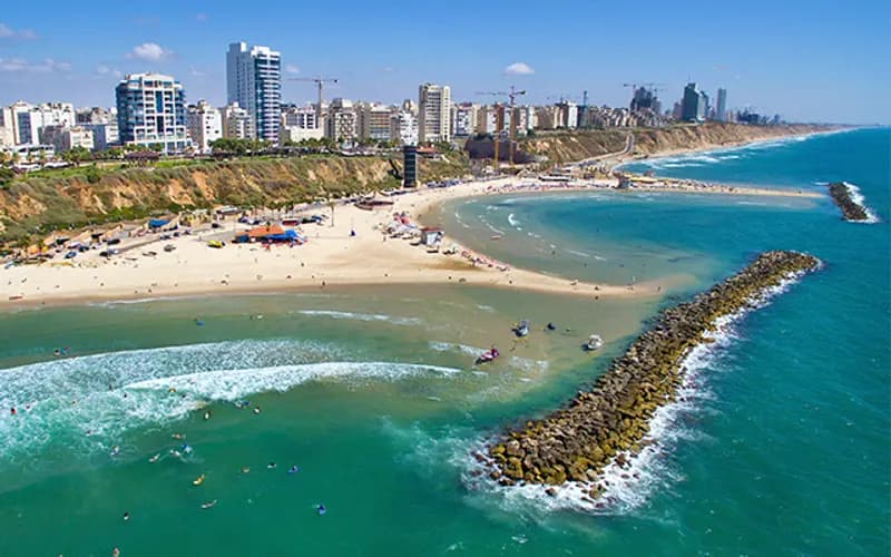 חוף סירונית ולטיילת נתניה